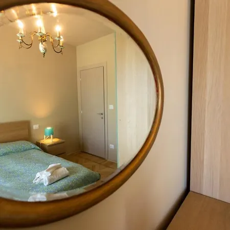 Corte Girodo - Girasole 公寓 *